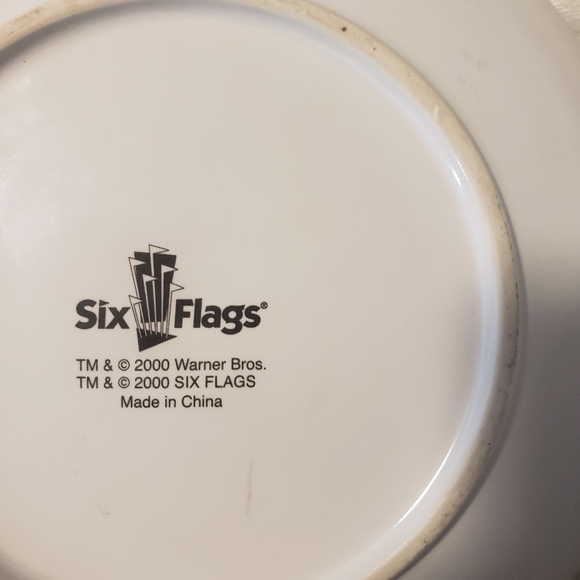 Looney Tunes Six Flags Vintage Decorative Plate 8" - Picture 5 of 6